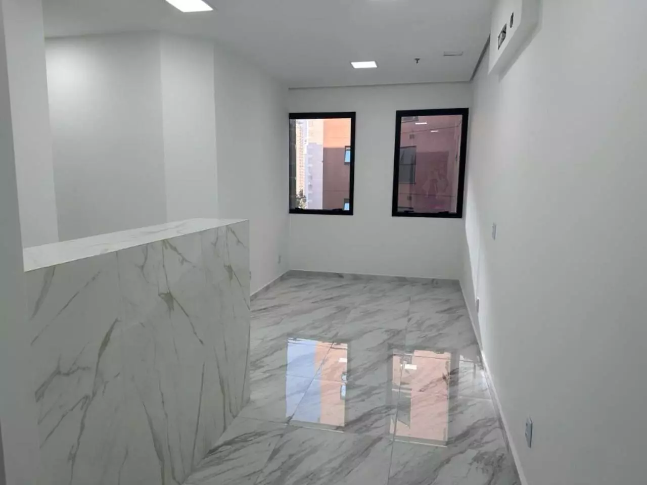 Foto do imóvel Sala Comercial à Venda ou Locação, 74 m² em Vila Olímpia - São Paulo