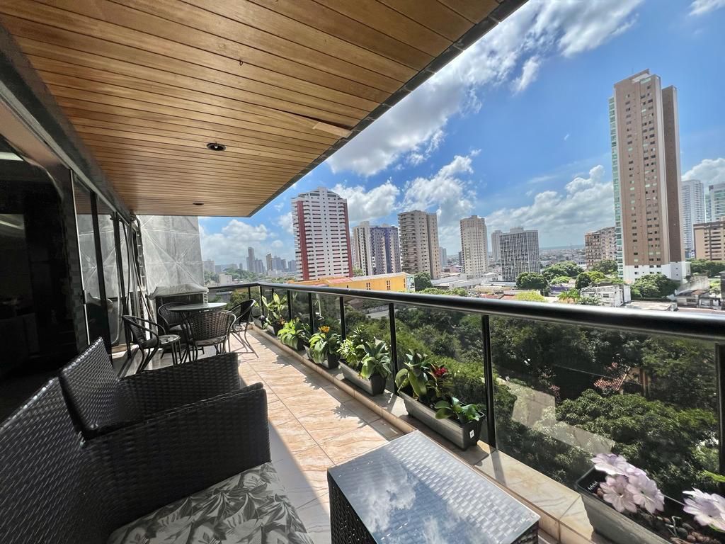 Foto do imóvel Apartamento com 4 Quartos à Venda, 290 m²em Nazaré - Belém