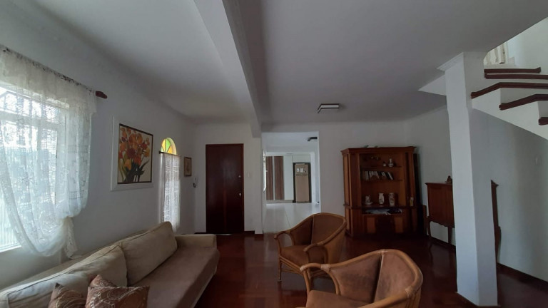 Imagem Casa com 3 Quartos à Venda, 180 m² em Parque Vivaldi Leite Ribeiro - Poços De Caldas