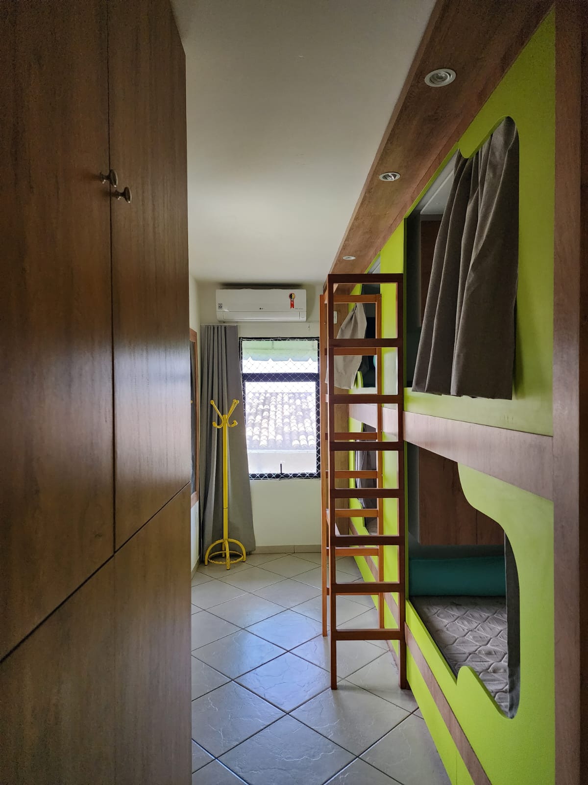 Imagem Edifício Residencial com 15 Quartos à Venda ou Locação, 700 m²em Ponta Negra - Natal