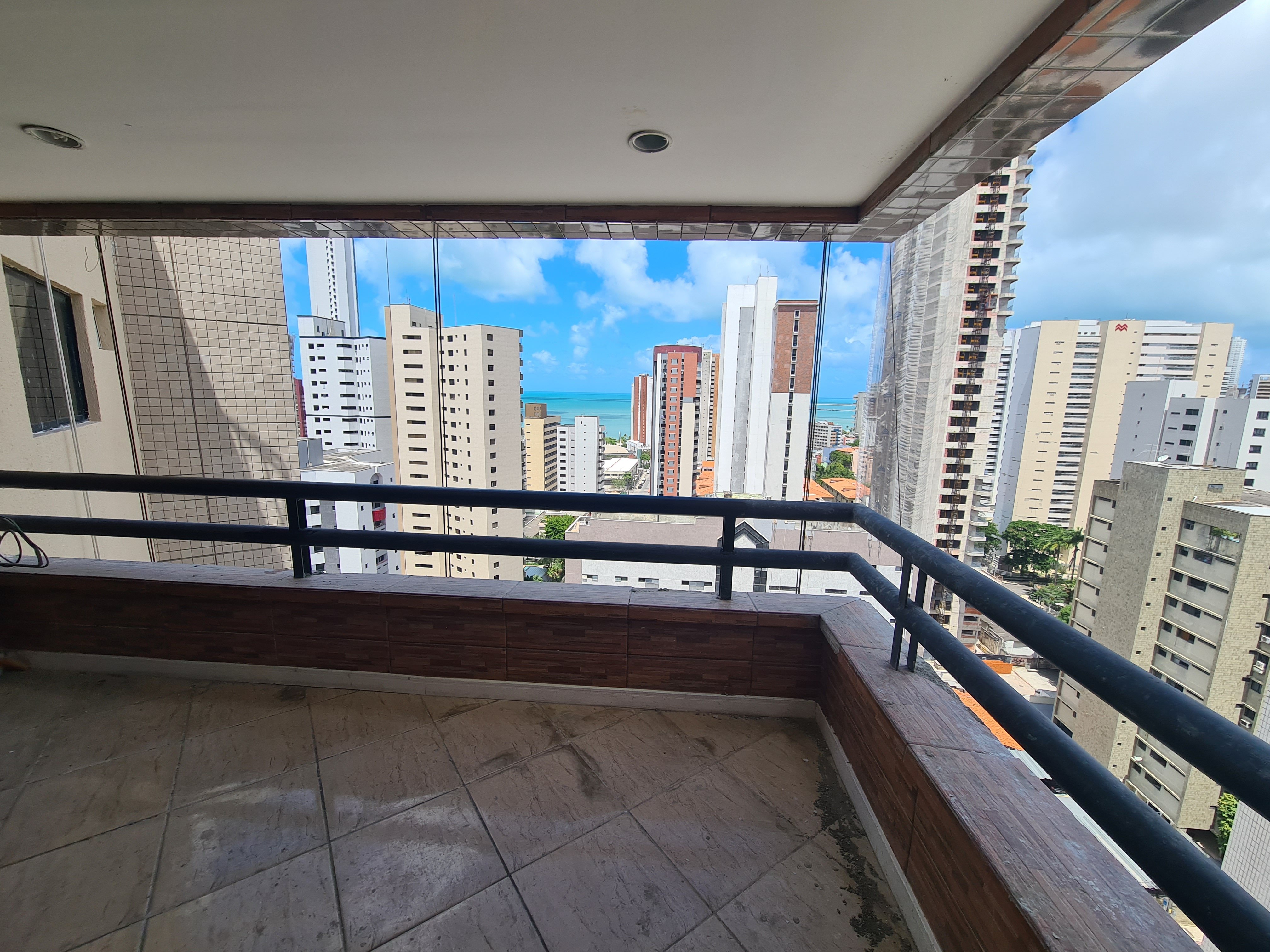 Foto do imóvel Apartamento com 3 Quartos à Venda, 113 m²em Meireles - Fortaleza