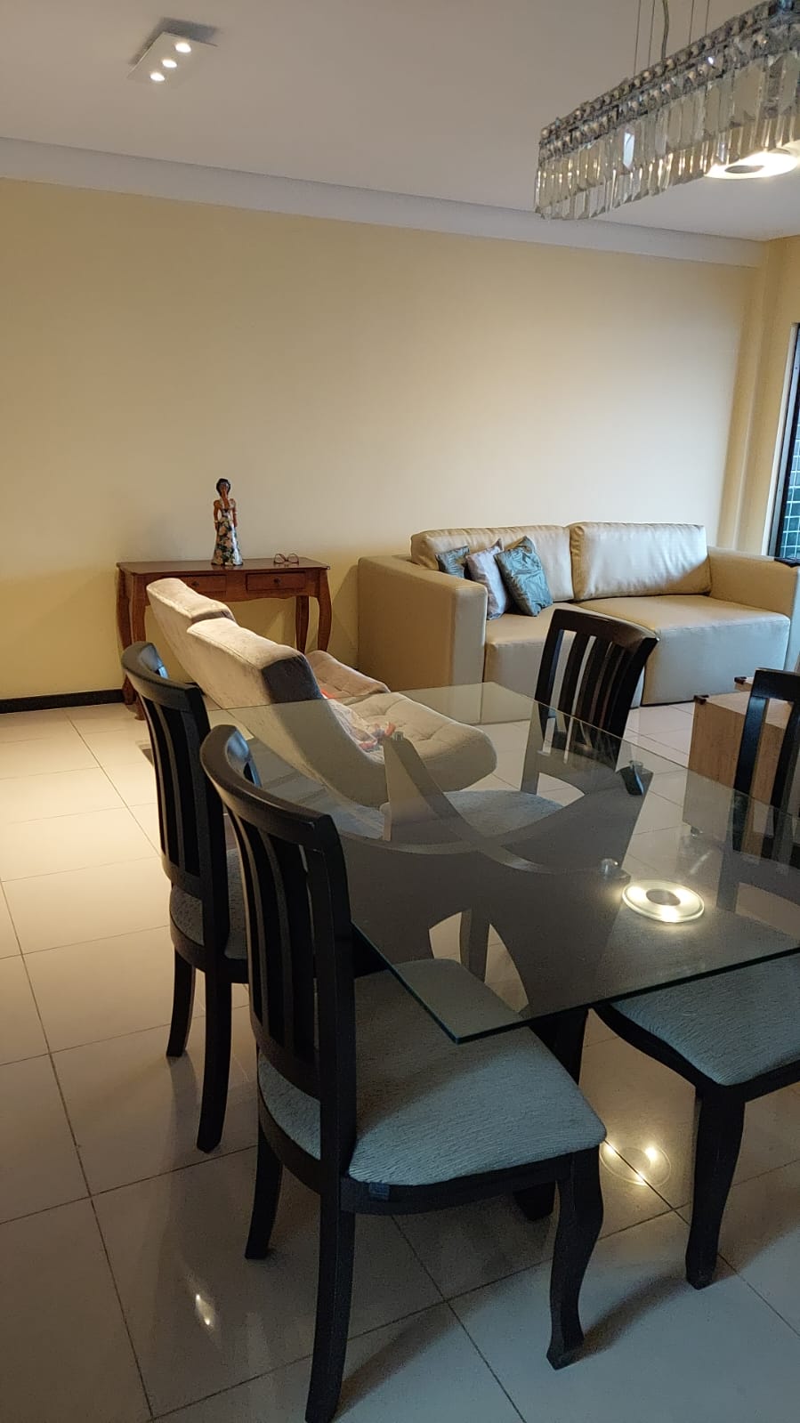 Imagem Apartamento com 3 Quartos à Venda, 98 m²em Casa Amarela - Recife