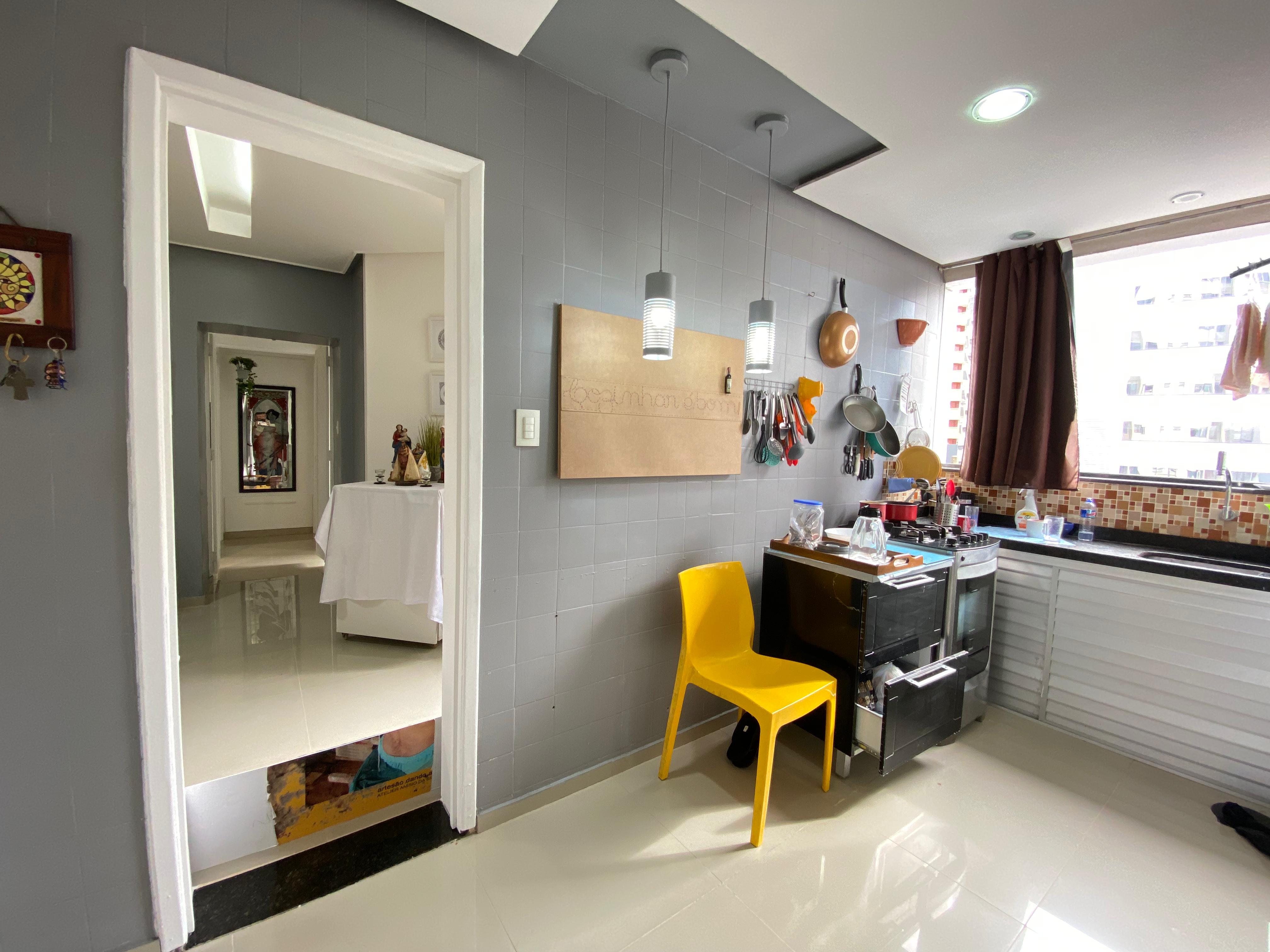 Imagem Apartamento com 3 Quartos à Venda, 77 m²em Umarizal - Belém