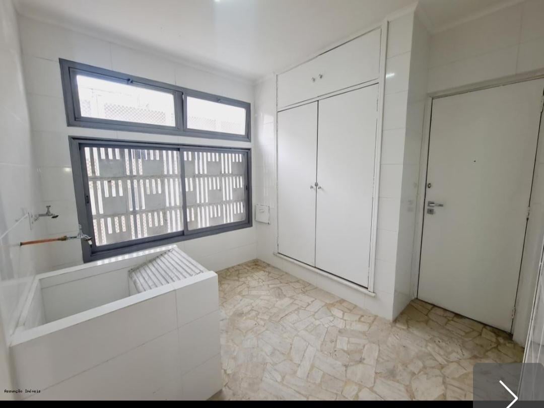 Imagem Apartamento com 3 Quartos à Venda, 230 m²em Santa Cecília - São Paulo