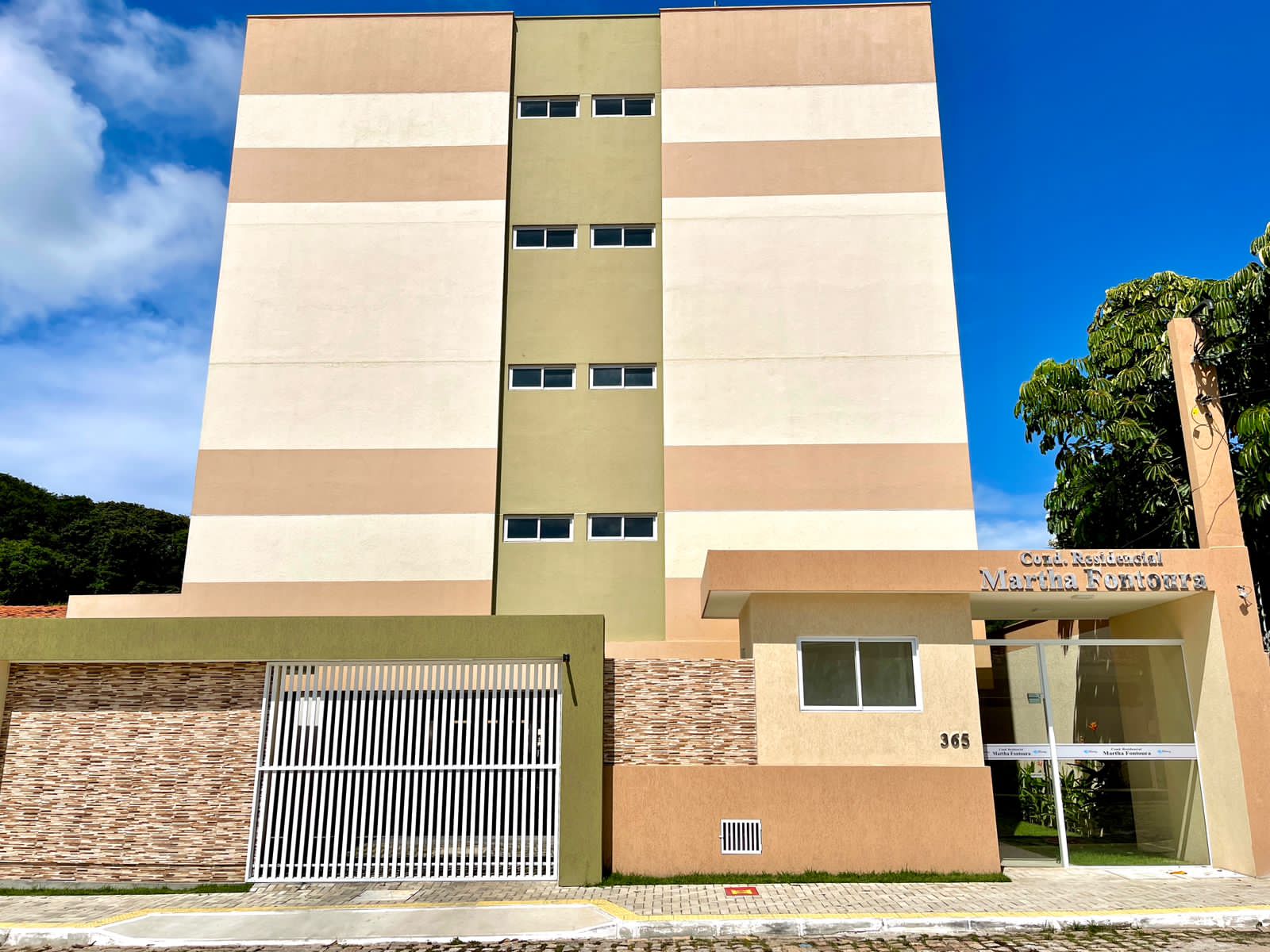 Imagem de fundo do condomínio Condomínio Martha Fontoura - Tirol - Natal - RN