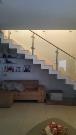 Imagem Casa de Condomínio com 5 Quartos para Alugar, 200 m² em Maraponga - Fortaleza