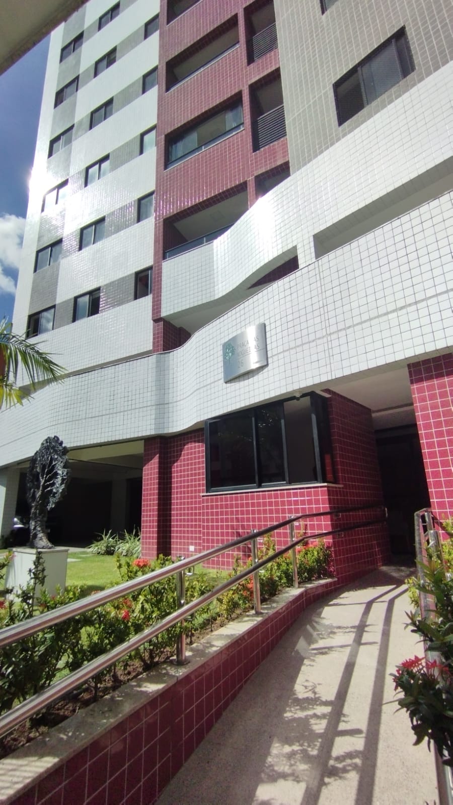 Imagem de fundo do condomínio Condomínio Condominio Praça das Nogueiras - Várzea - Recife - PE