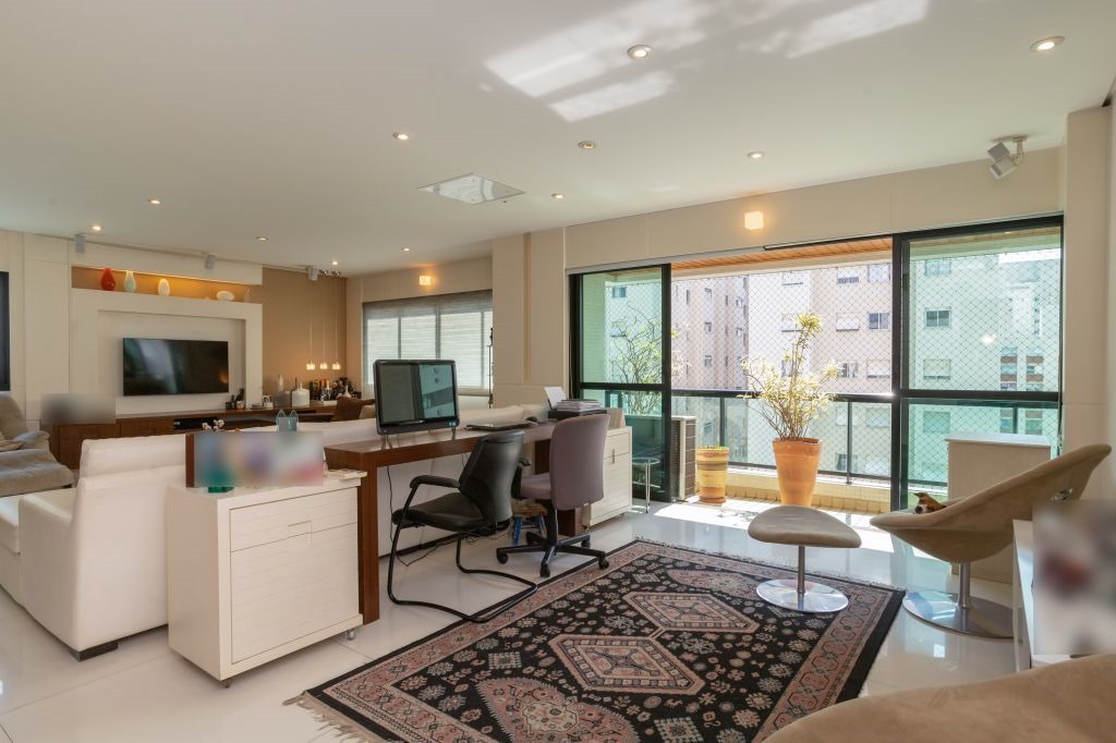 Foto do imóvel Apartamento com 4 Quartos à Venda, 235 m²em Aclimação - São Paulo