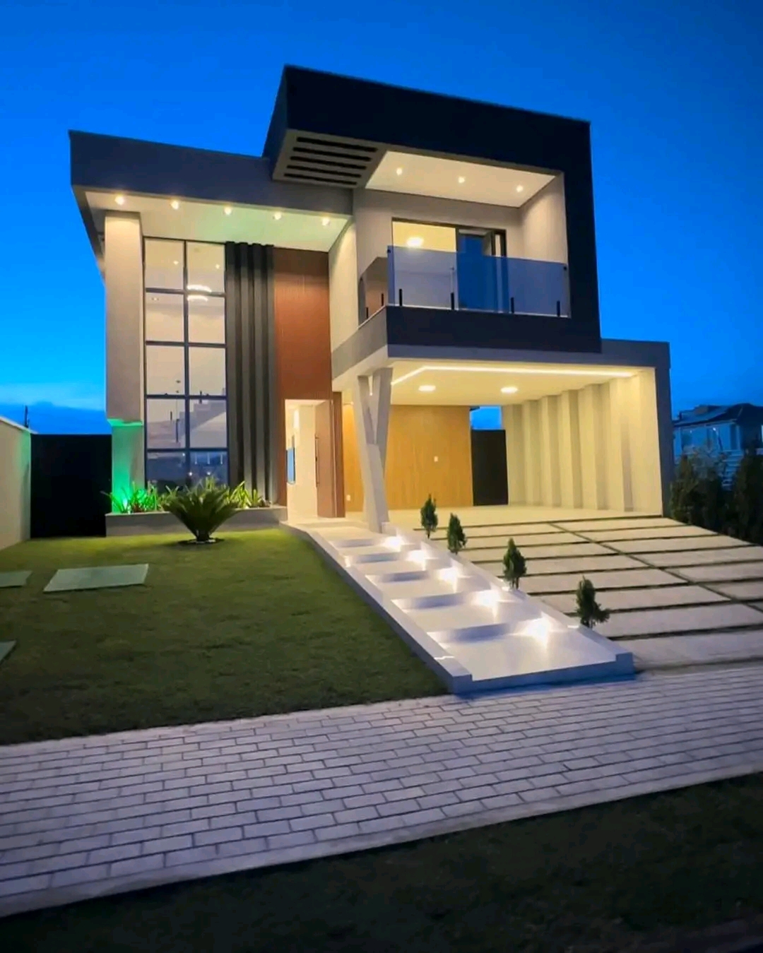 Foto do imóvel Casa de Condomínio com 4 Quartos à Venda, 240 m²em Alphaville  - Eusebio 