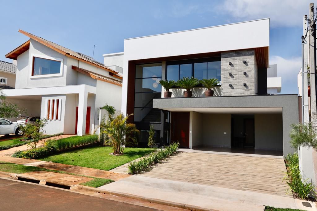 Foto do imóvel Casa de Condomínio com 3 Quartos à Venda, 238 m²em KLP - Foz do Iguaçu
