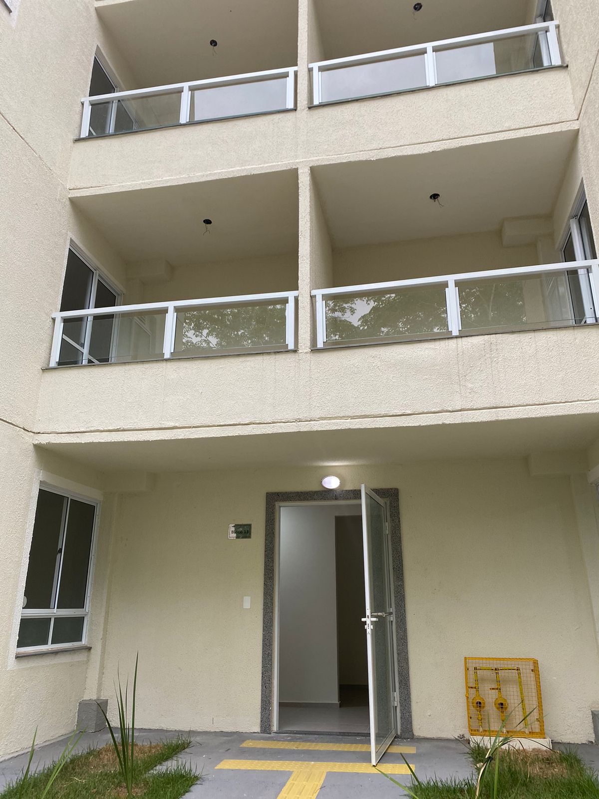 Imagem Apartamento com 2 Quartos para Alugar, 42 m²em Planalto - Manaus