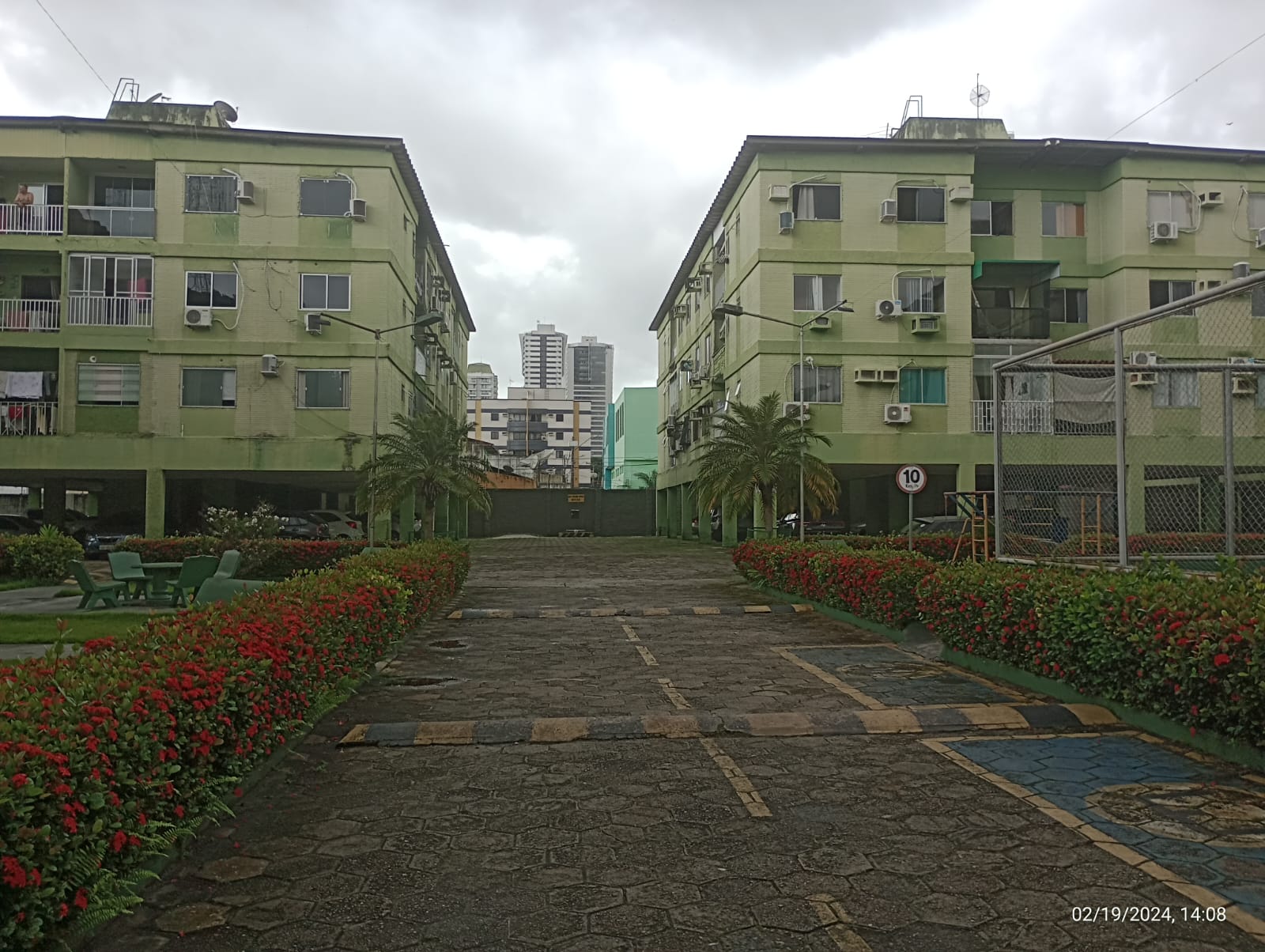 Imagem de fundo do condomínio Condomínio Condominio Carlos Gomes - Marco - Belém - PA
