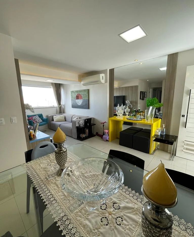 Imagem Apartamento com 2 Quartos à Venda, 65 m²em Meireles - Fortaleza