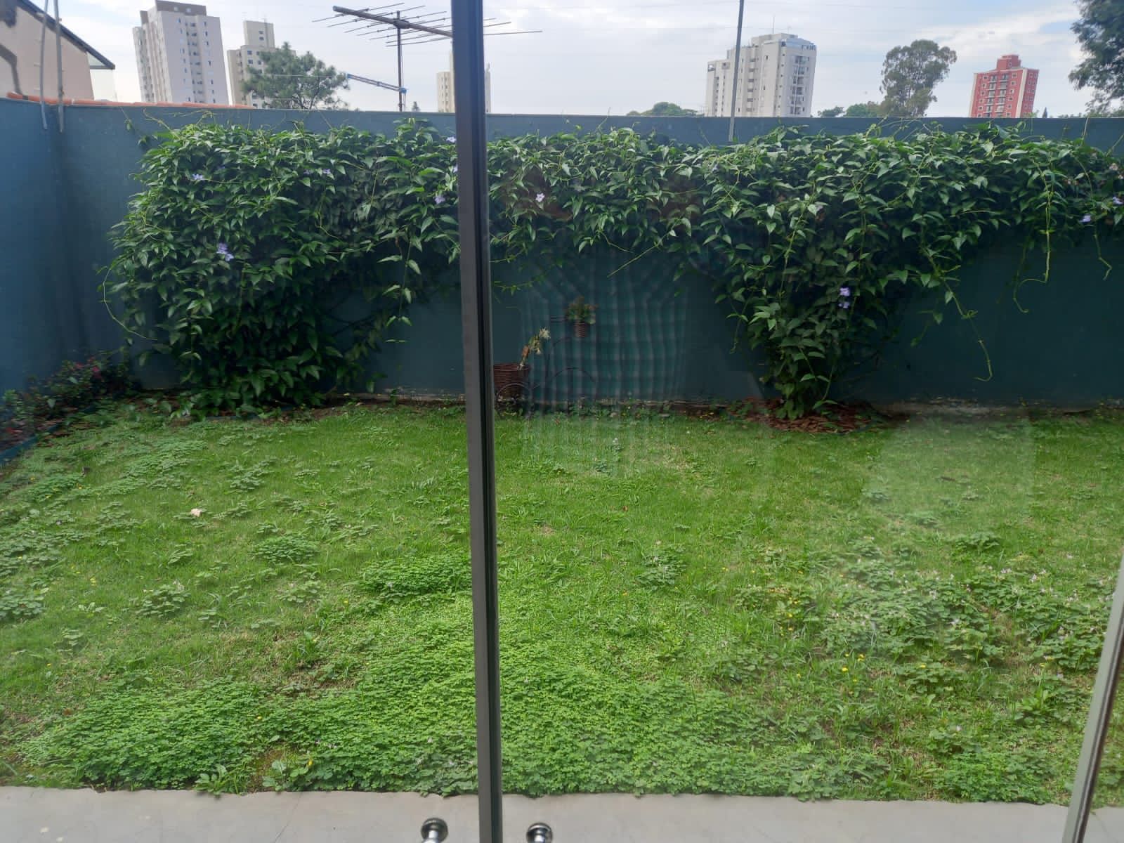 Imagem Sobrado com 3 Quartos à Venda, 250 m²em Jardim Los Angeles - São Paulo