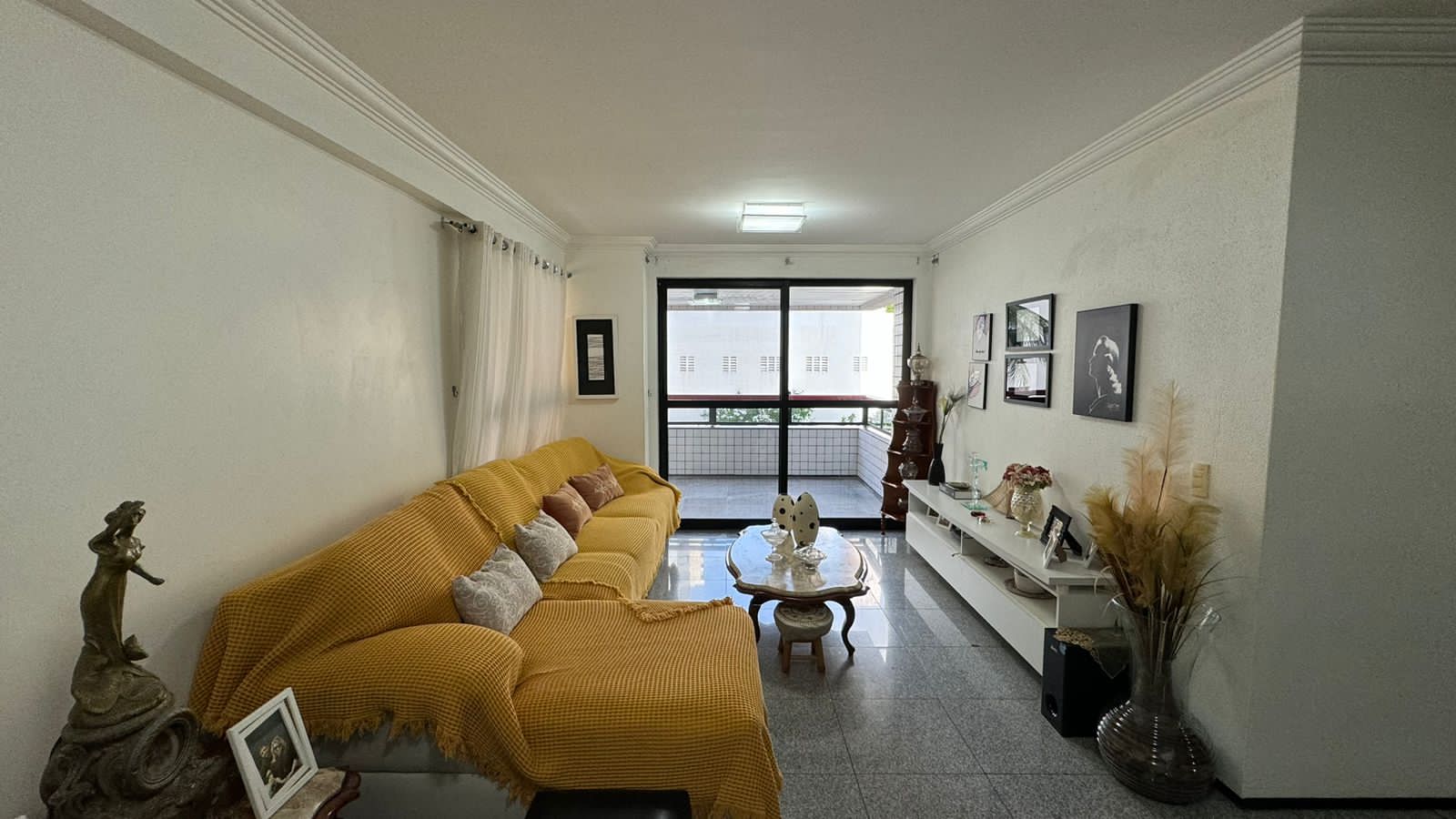 Imagem Apartamento com 3 Quartos à Venda, 170 m²em Aldeota - Fortaleza