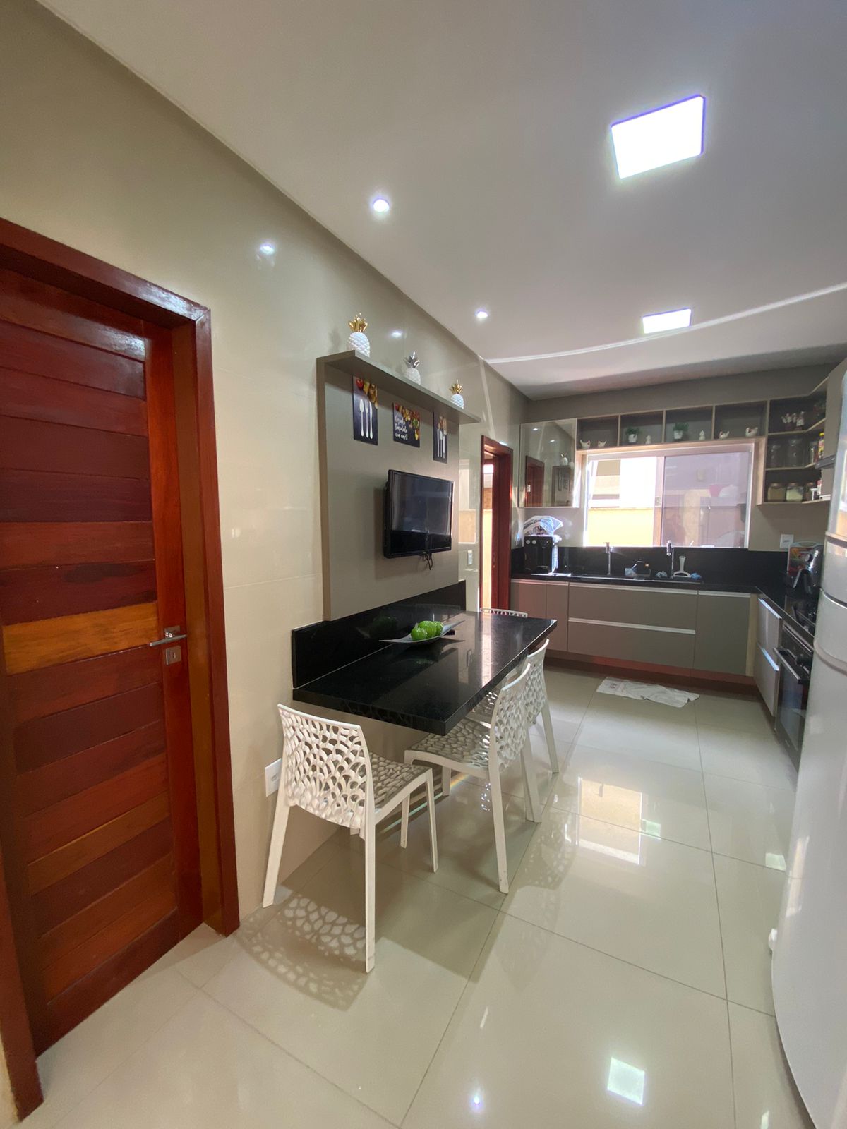Imagem Casa com 3 Quartos à Venda, 208 m²em Parque das Nações - Parnamirim
