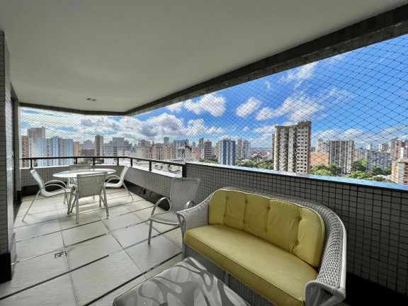 Imagem Apartamento com 3 Quartos à Venda, 240 m² em Nazaré - Belém