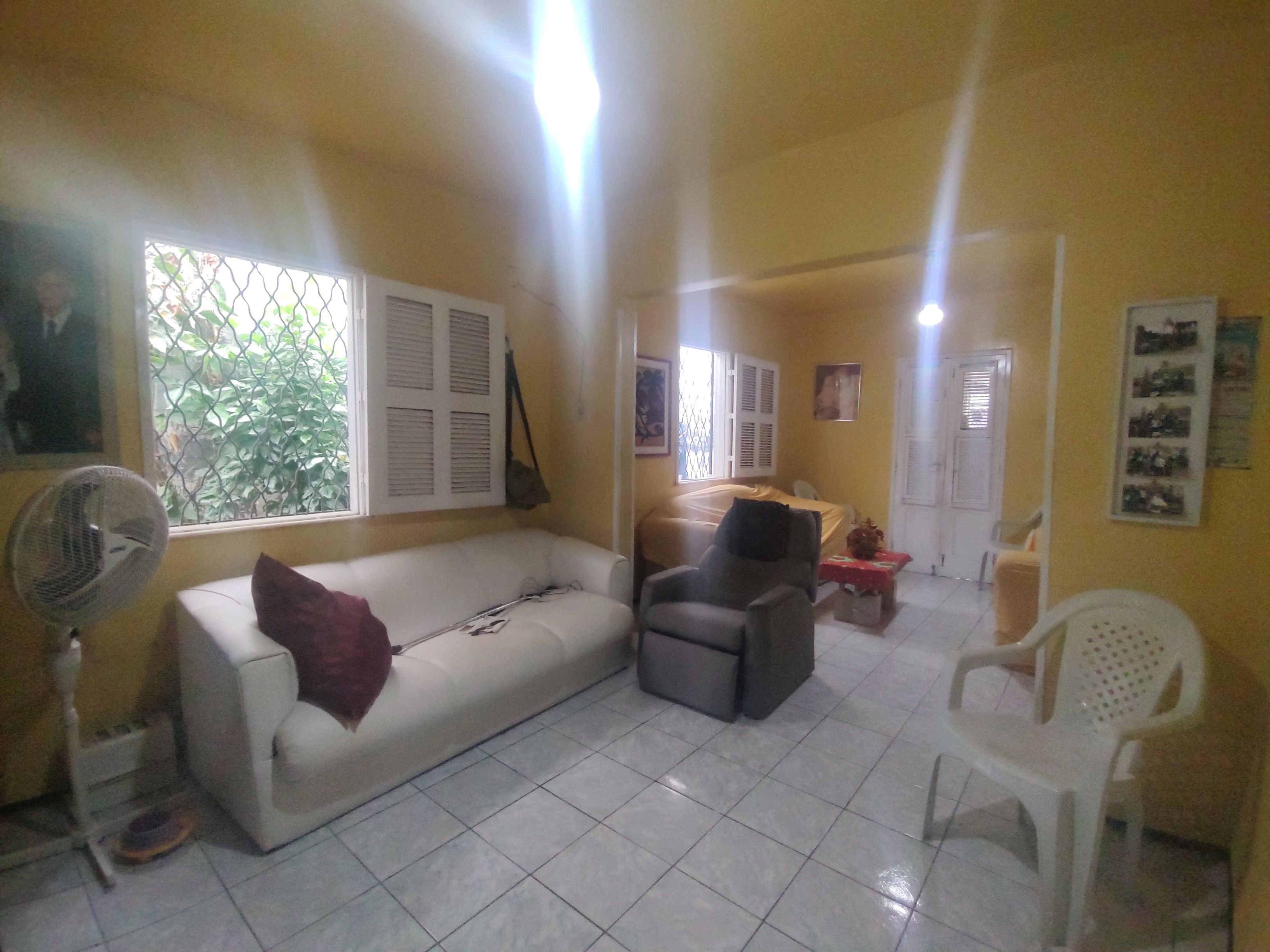 Imagem Casa com 3 Quartos à Venda, 195 m²em Bonsucesso - Fortaleza