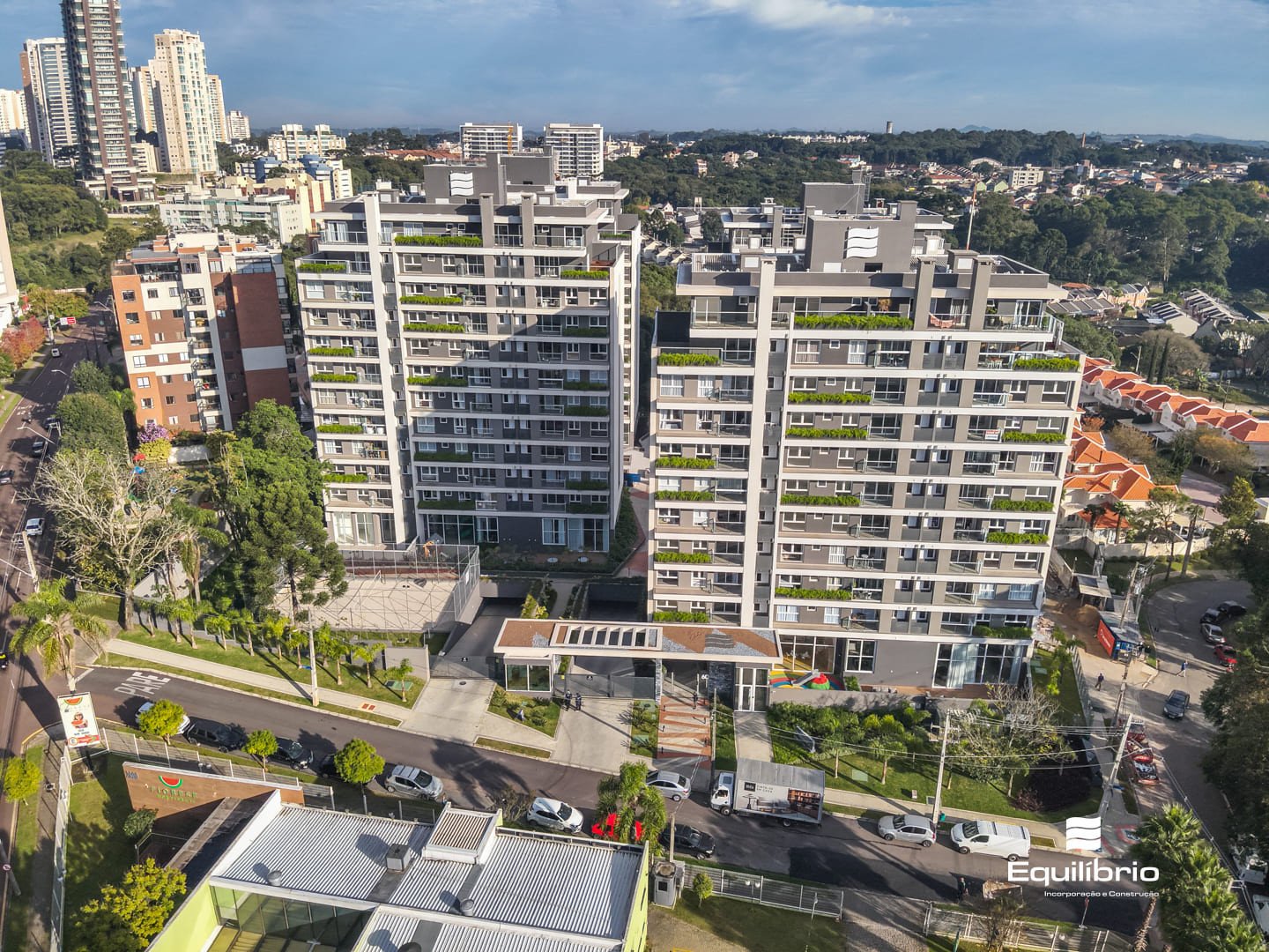 Foto do imóvel Apartamento com 3 Quartos à Venda, 87 m² em Mossunguê - CURITIBA