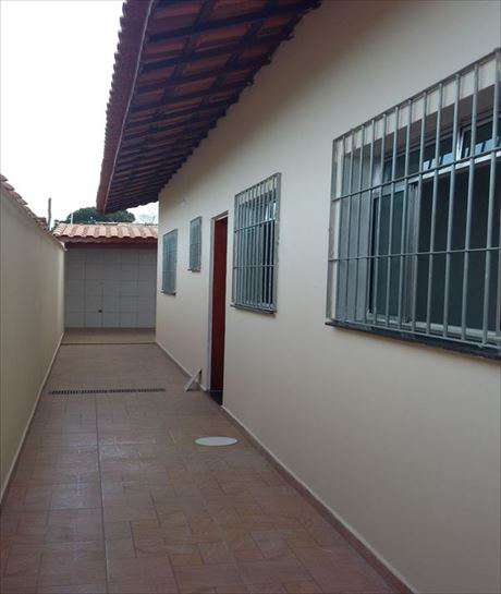 Imagem Casa com 2 Quartos à Venda, 56 m² em Campos Elíseos - Itanhaém