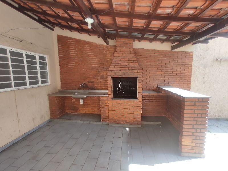 Imagem Casa com 3 Quartos para Alugar, 300 m²em Vila Clarice - São Paulo