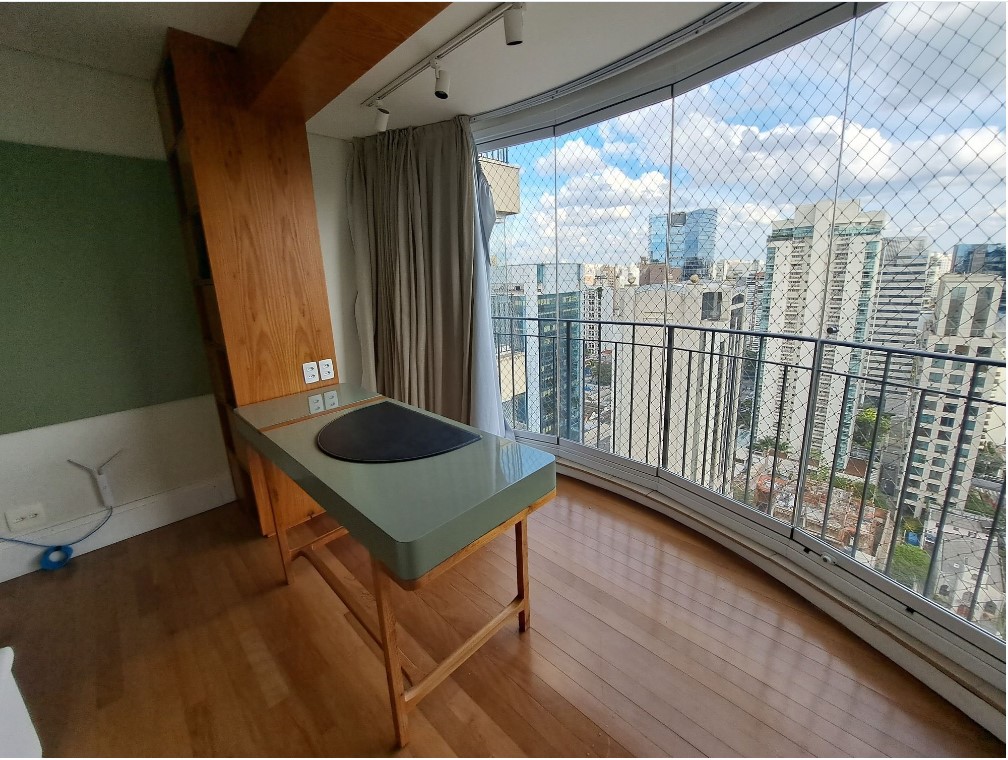Imagem Apartamento com 4 Quartos à Venda, 223 m²em Itaim Bibi - São Paulo