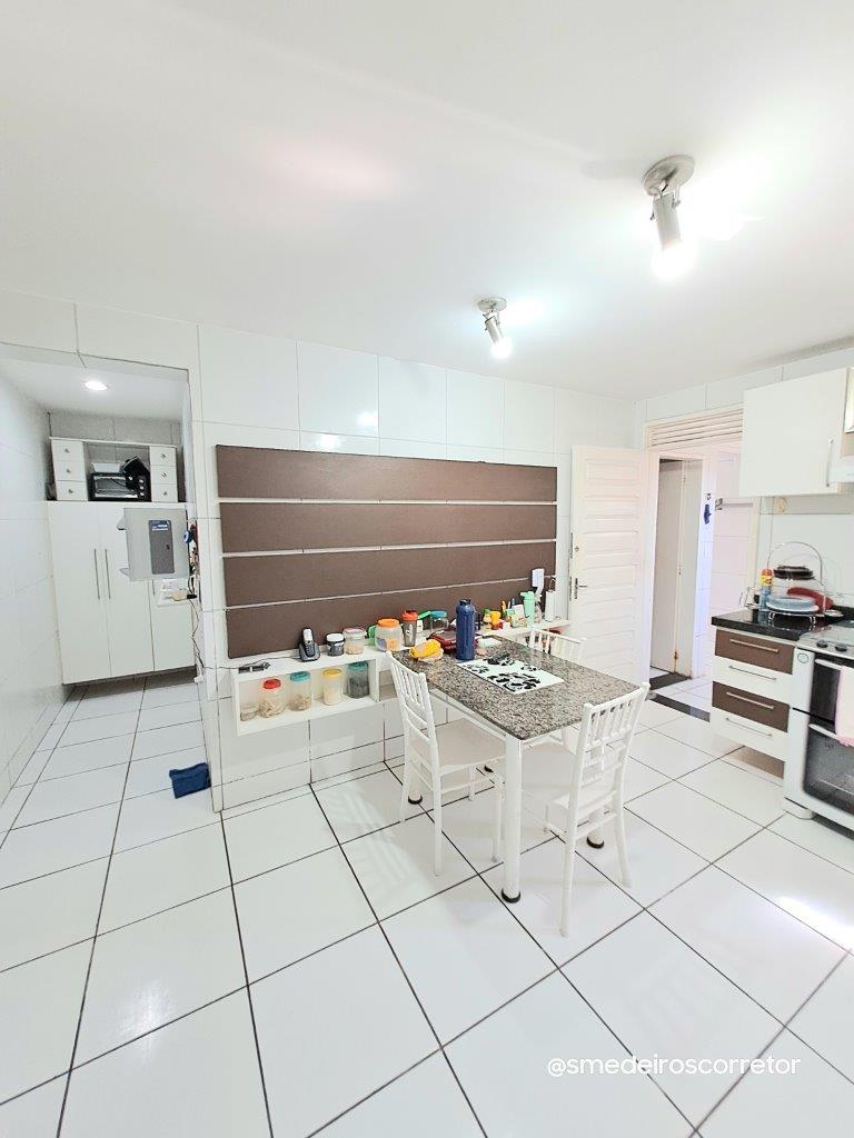 Imagem Casa com 3 Quartos à Venda, 210 m²em Parque Manibura - Fortaleza