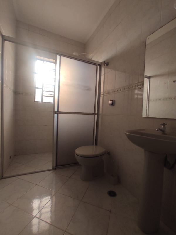 Imagem Casa com 2 Quartos para Alugar, 180 m²em Chácara Inglesa - São Paulo
