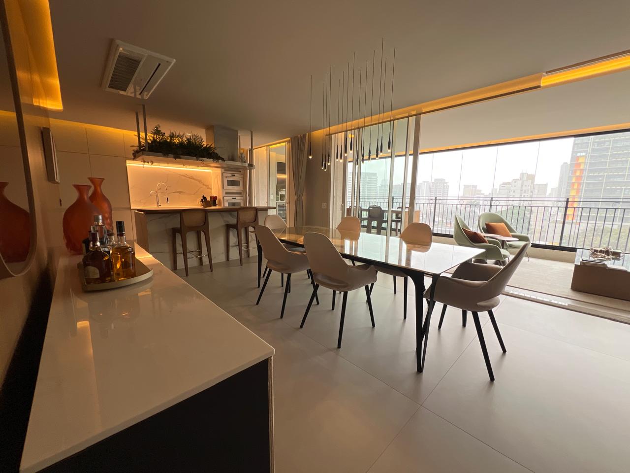 Foto do imóvel Apartamento com 3 Quartos à Venda, 256 m² em Cambuí - Campinas
