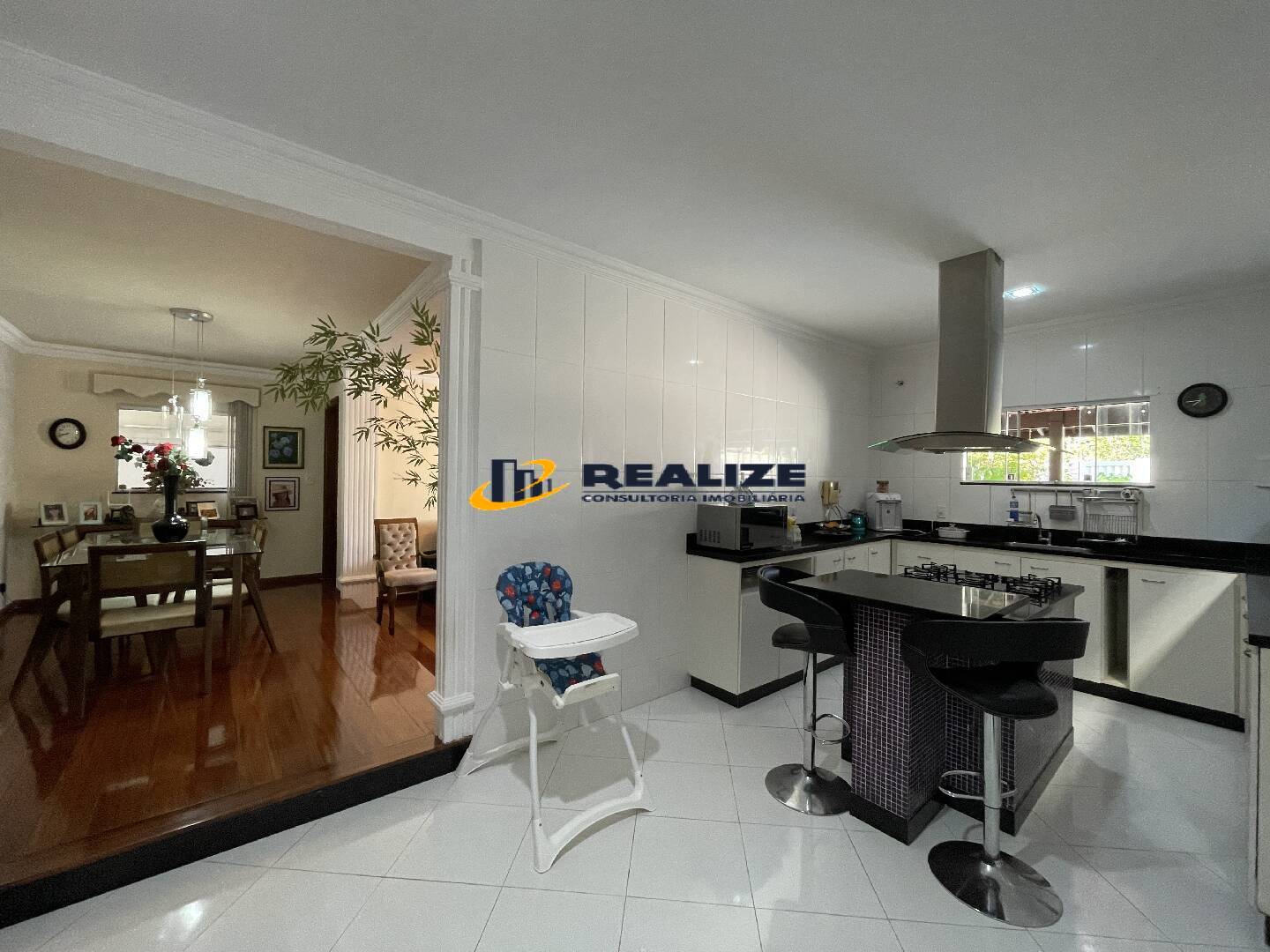 Imagem Casa com 4 Quartos à Venda, 320 m²em Alphaville - Campos dos Goytacazes
