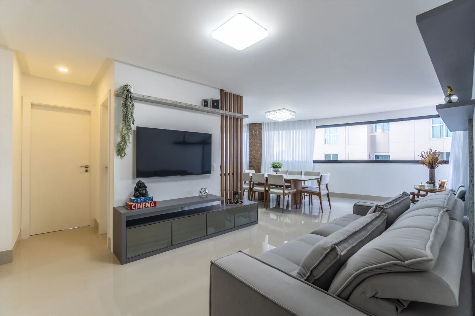 Foto do imóvel Apartamento com 4 Quartos à Venda, 150 m²em Centro - Balneário Camboriú