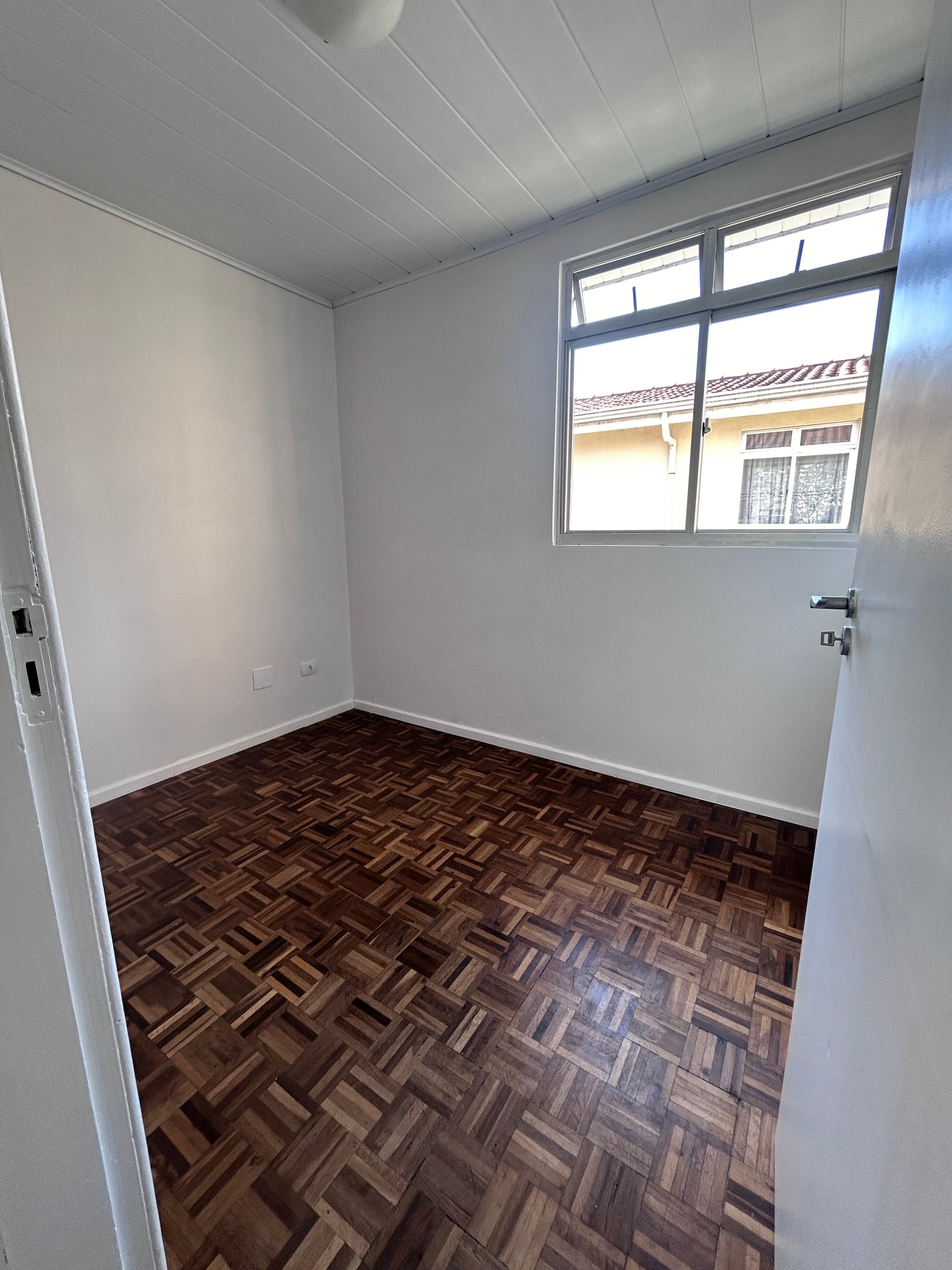 Imagem Apartamento com 3 Quartos à Venda, 53 m²em Uberaba - Curitiba