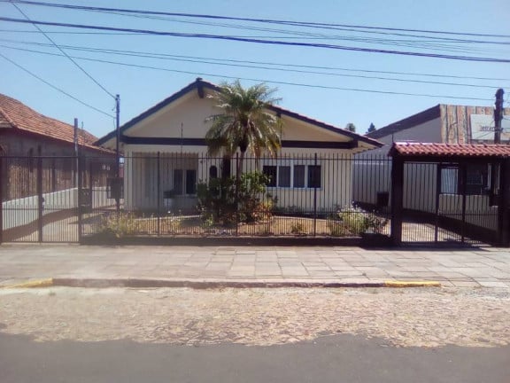 Imagem Casa com 3 Quartos à Venda, 250 m²em Medianeira - Porto Alegre