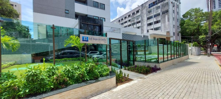 Imagem de fundo do condomínio Condomínio Golden Point Home Service - Boa Viagem - Recife - PE