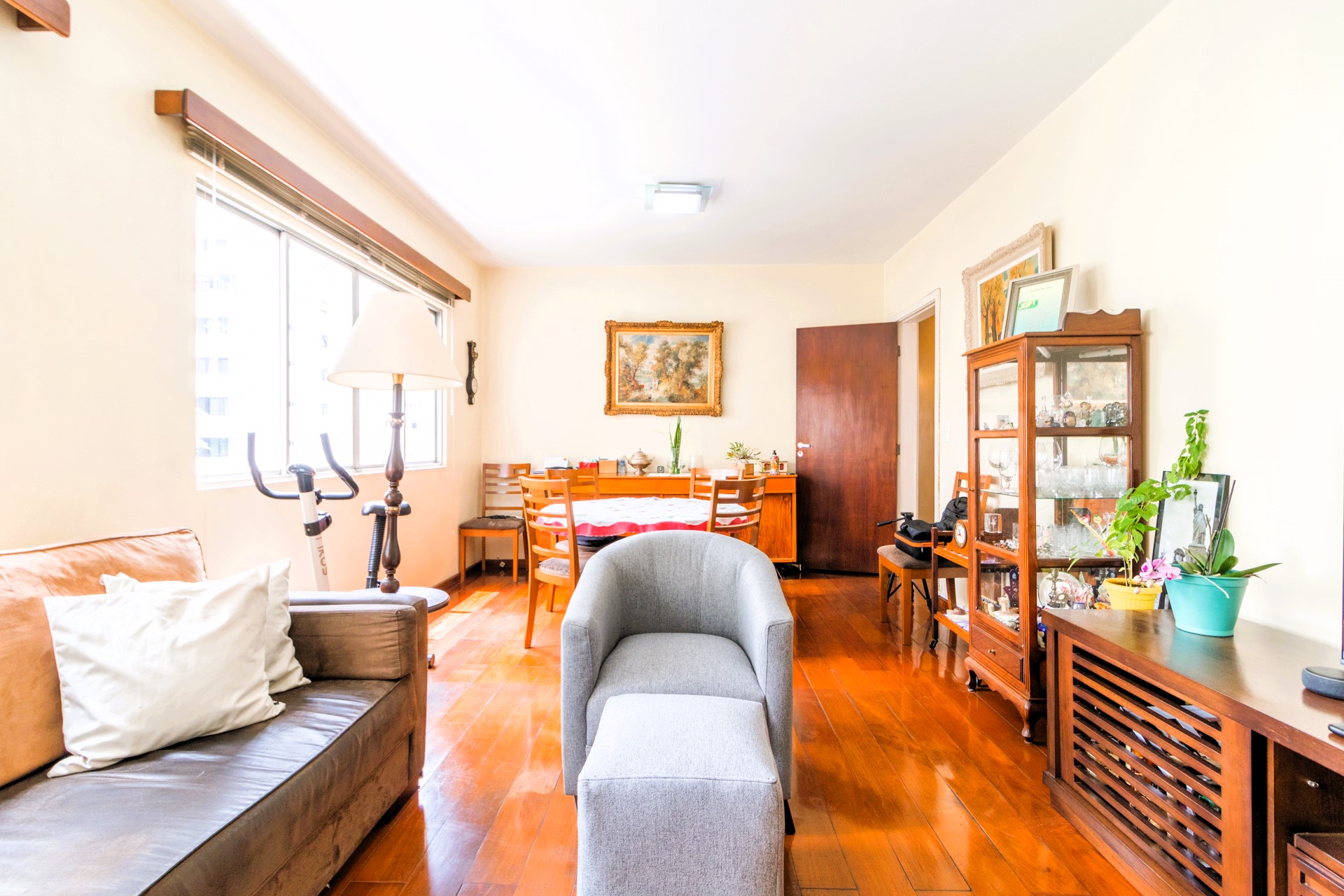 Foto do imóvel Apartamento com 3 Quartos à Venda, 130 m²em Jardim Paulista - São Paulo
