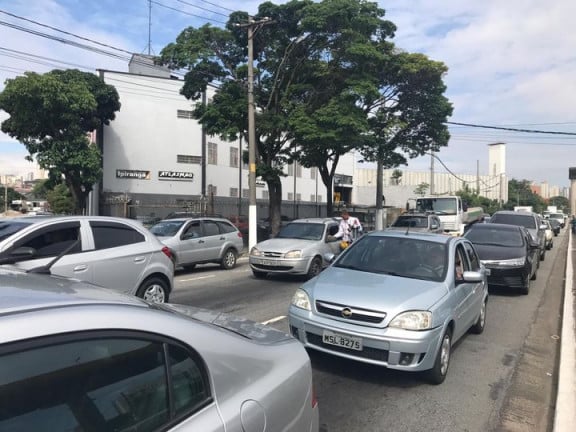 Galpão à Venda ou Locação, 1.882 m² em Mooca - São Paulo