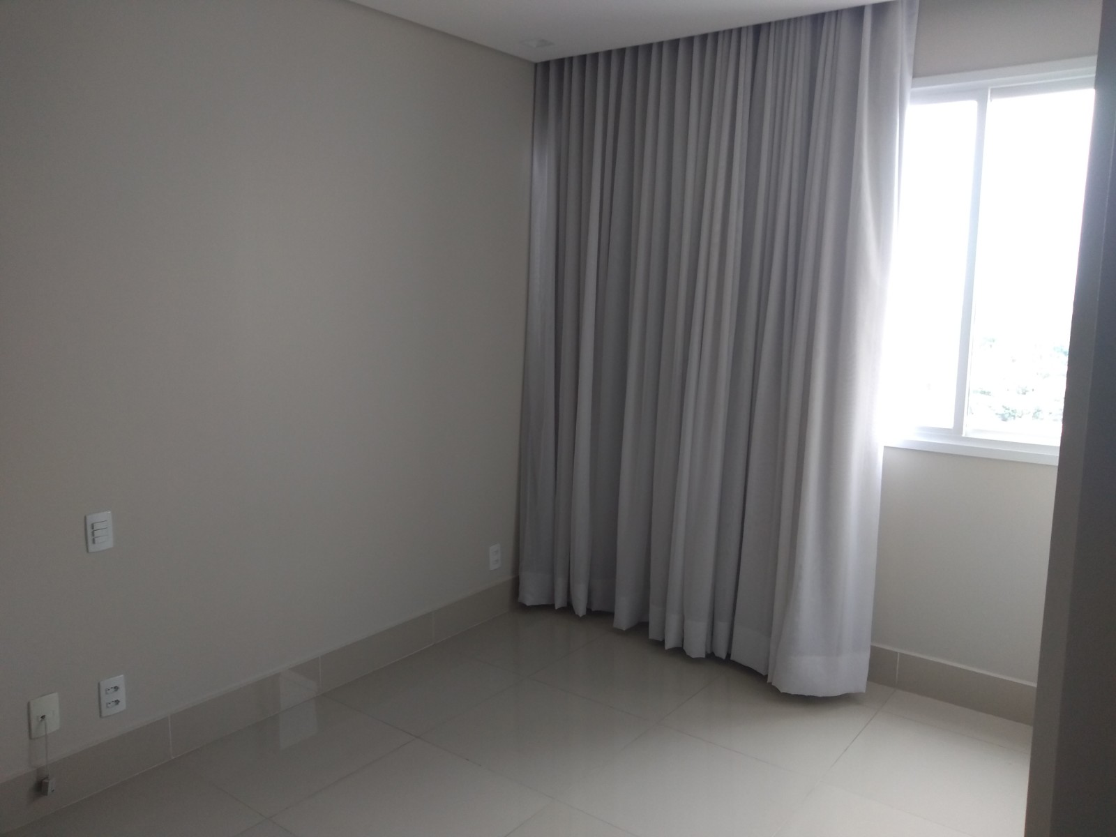 Imagem Apartamento com 2 Quartos à Venda, 77 m²em Jardim América - Goiânia