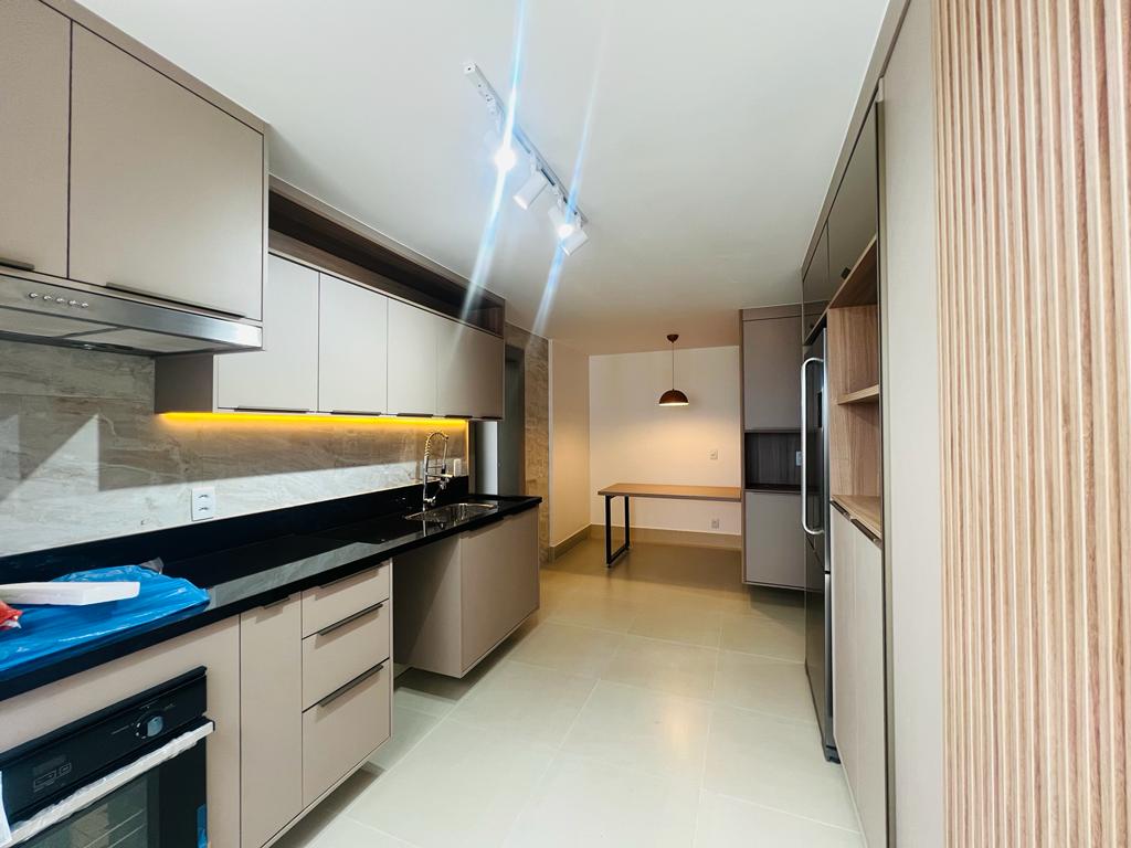 Imagem Apartamento com 3 Quartos à Venda, 177 m²em Cambuí - Campinas