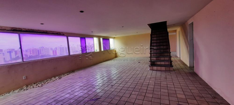 Foto do imóvel Apartamento com 5 Quartos à Venda, 267 m² em Torreão - Recife