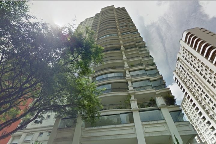 Imagem de fundo do condomínio Condomínio Chateau De Belcastel - Moema - São Paulo - SP