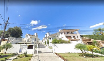 Imagem de fundo do condomínio Condomínio Bella Vista - Mercês - Curitiba - PR