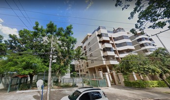 Imagem de fundo do condomínio Condomínio Conjunto Residêncial Dr Barcellos - Cavalhada - Porto Alegre - RS