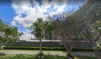 Imagem de fundo do condomínio Condomínio Conjunto Residêncial Iguaçu V - Portão - Curitiba - PR