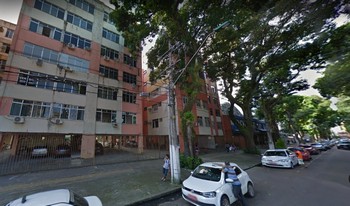 Imagem de fundo do condomínio Condomínio Do Conj Residêncial Jardim Ipiranga Bloco A - Nazaré - Belém - PA