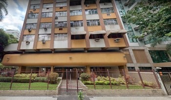 Imagem de fundo do condomínio Condomínio Do Edifício Claudia - Icaraí - Niteroi - RJ
