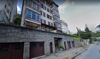 Imagem de fundo do condomínio Condomínio Do Edifício Normando - Centro - Petrópolis - RJ