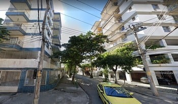 Imagem de fundo do condomínio Condomínio Do Edifício Pomares Do - Grajaú - Rio De Janeiro - RJ