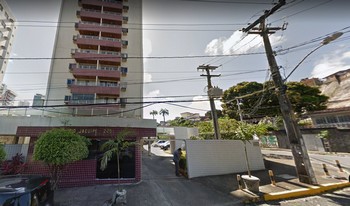 Imagem de fundo do condomínio Condomínio Do Edifício Rio Jacuípe - Casa Amarela - Recife - PE
