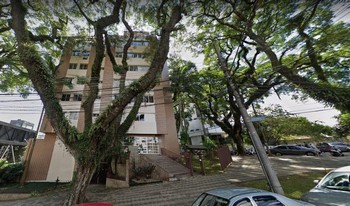 Imagem de fundo do condomínio Condomínio Albatroz - Mercês - Curitiba - PR