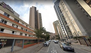 Imagem de fundo do condomínio Condomínio Antares - Cabral - Curitiba - PR